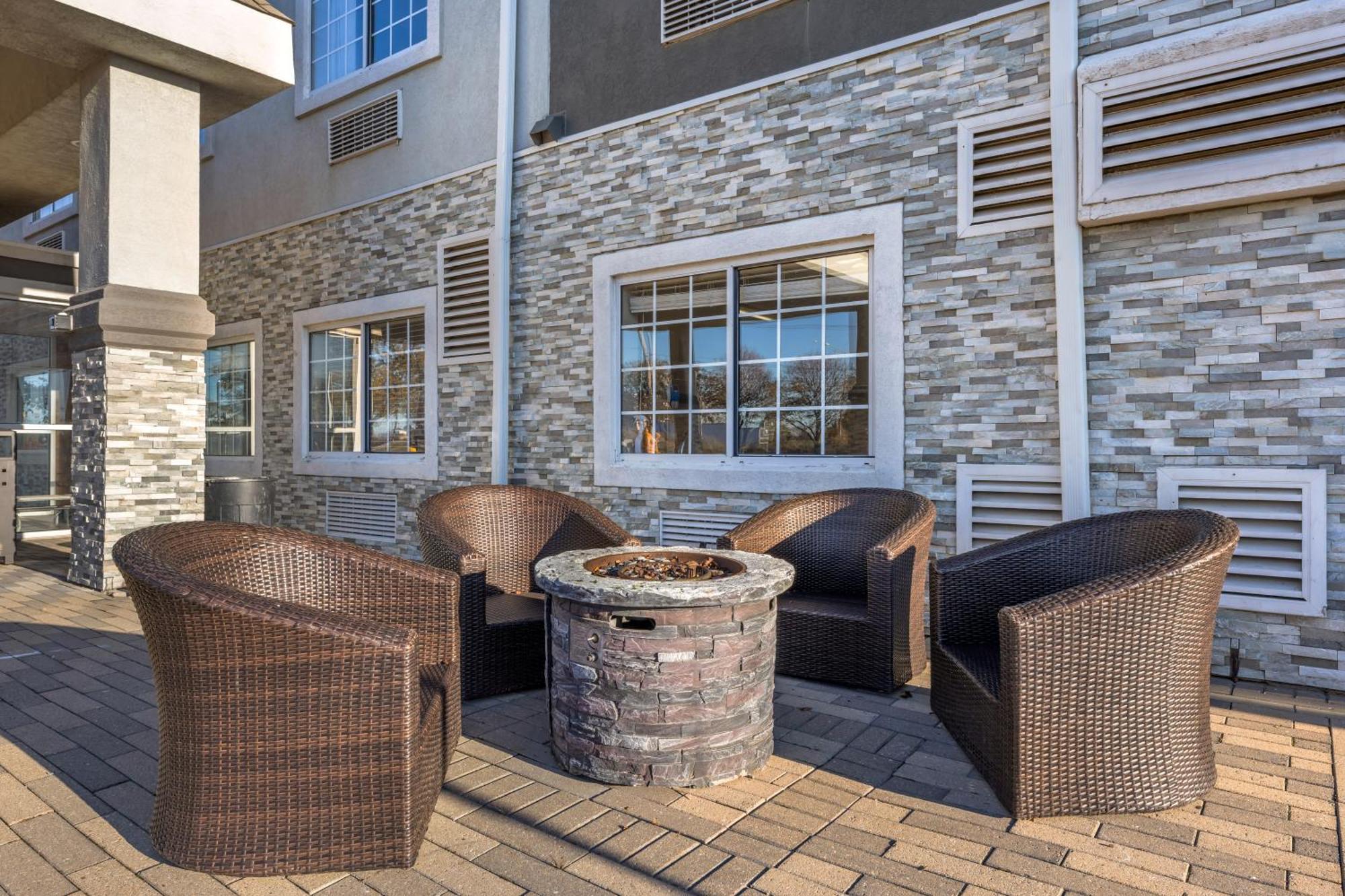 Country Inn & Suites By Radisson Bolingbrook, I-55 Dış mekan fotoğraf