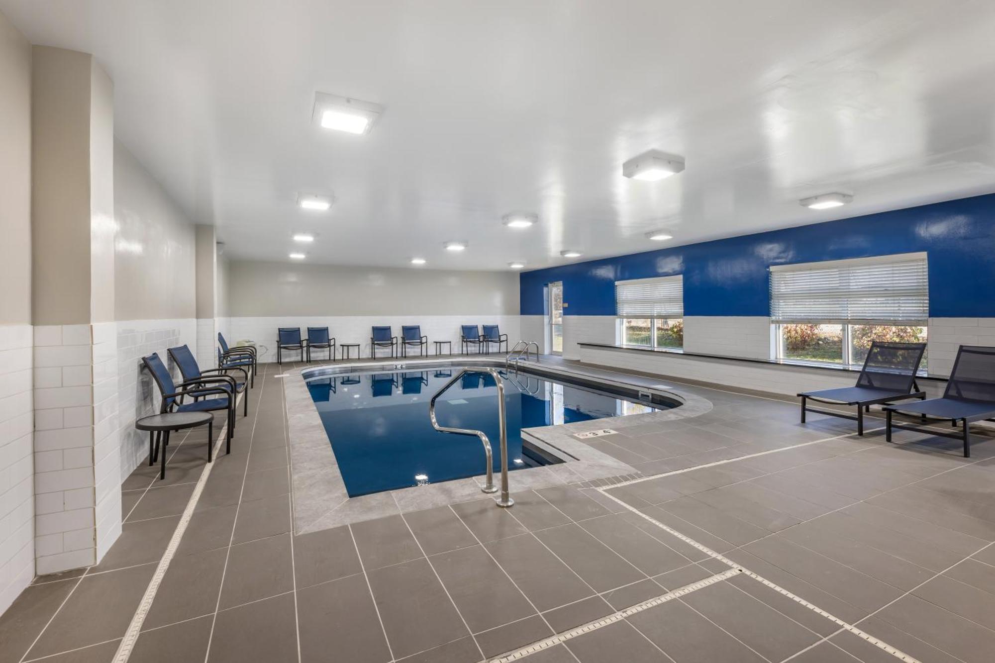 Country Inn & Suites By Radisson Bolingbrook, I-55 Dış mekan fotoğraf