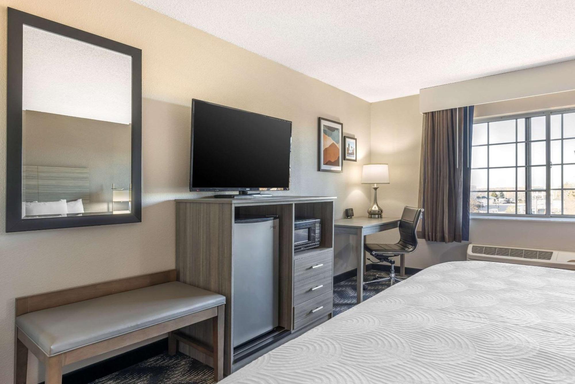 Country Inn & Suites By Radisson Bolingbrook, I-55 Dış mekan fotoğraf